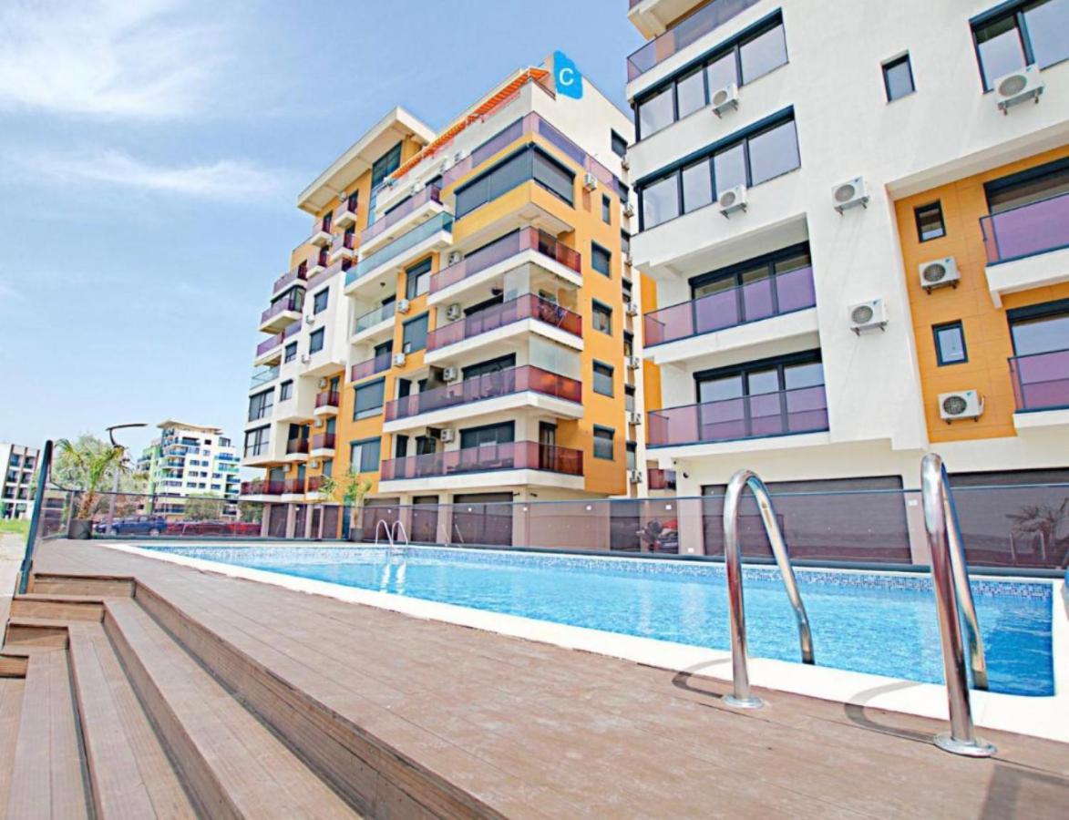 Sophia Lake View Suite Mamaia Exterior photo