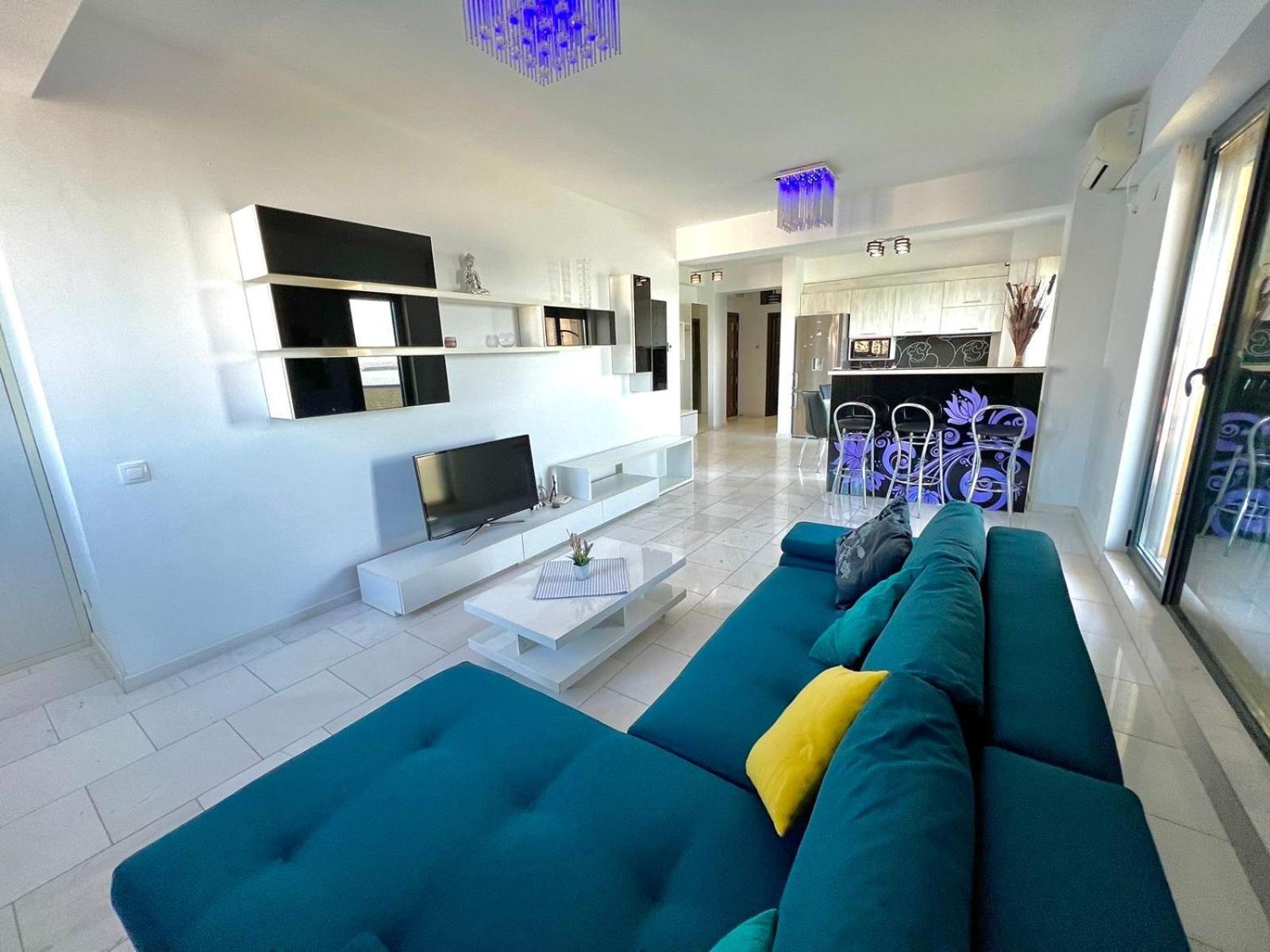 Sophia Lake View Suite Mamaia Exterior photo